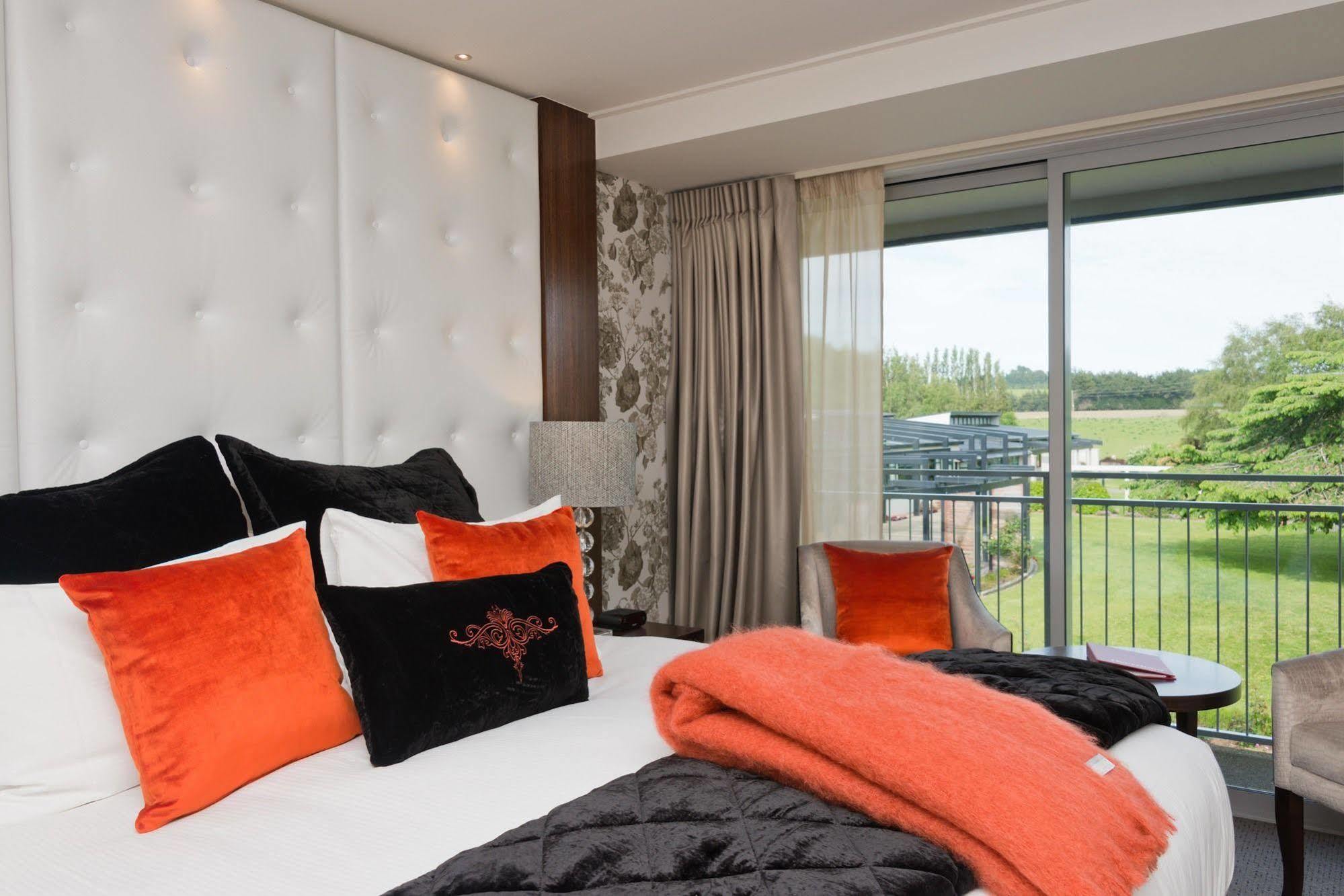 Croydon Lodge Gore Bagian luar foto