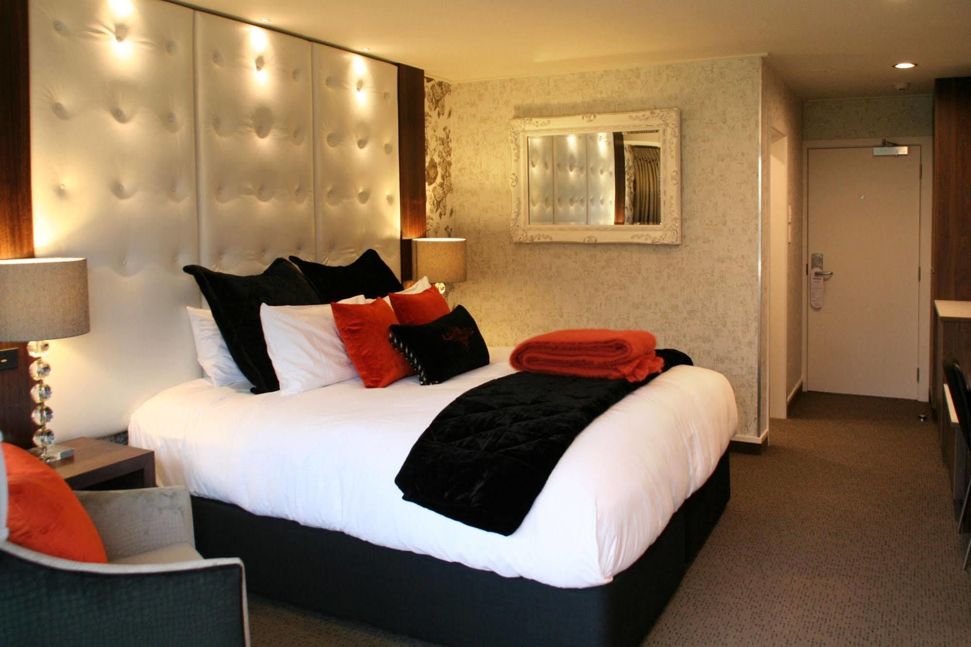 Croydon Lodge Gore Bagian luar foto